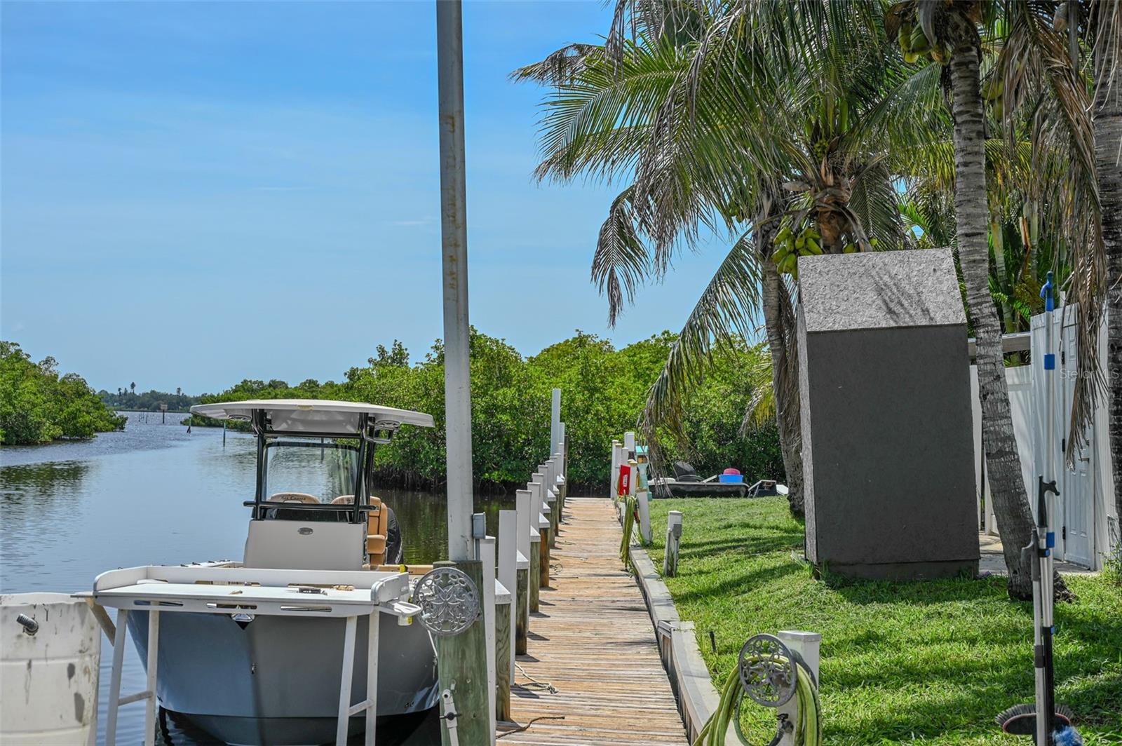 6817 BAYSHORE ROAD