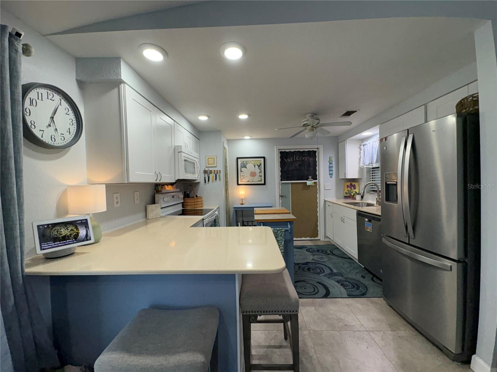 LAKE SARASOTA - Residential