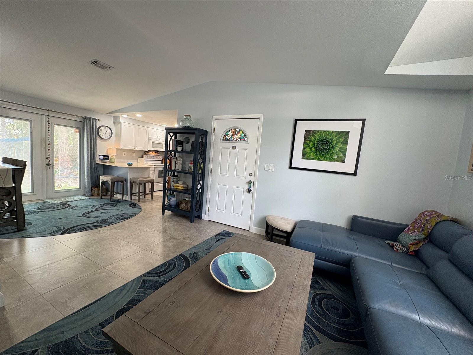 LAKE SARASOTA - Residential