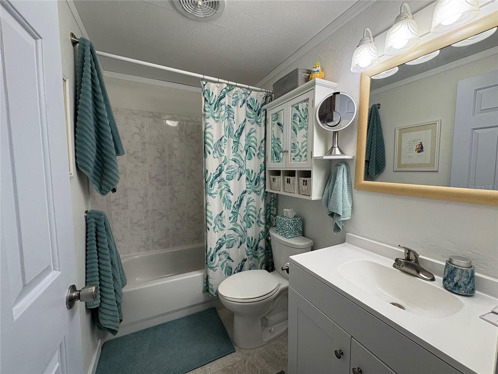 LAKE SARASOTA - Residential