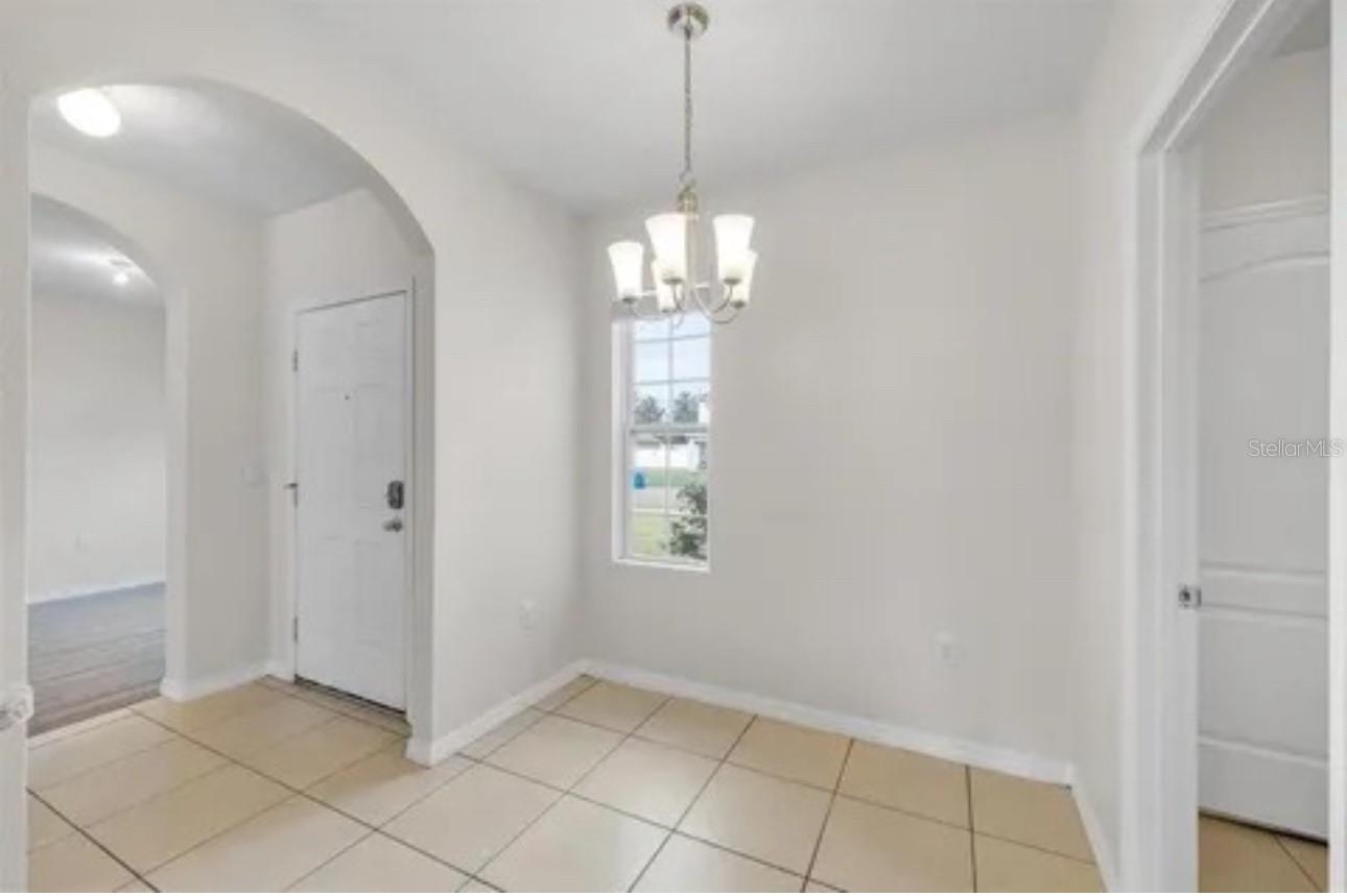 LAKE CUMMINGS ESTATE - Residential