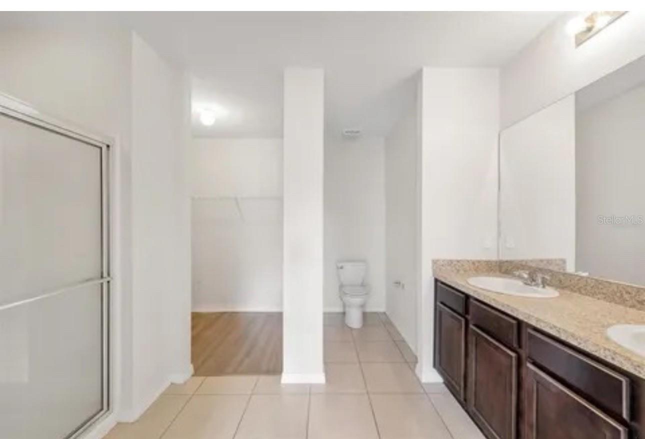 LAKE CUMMINGS ESTATE - Residential