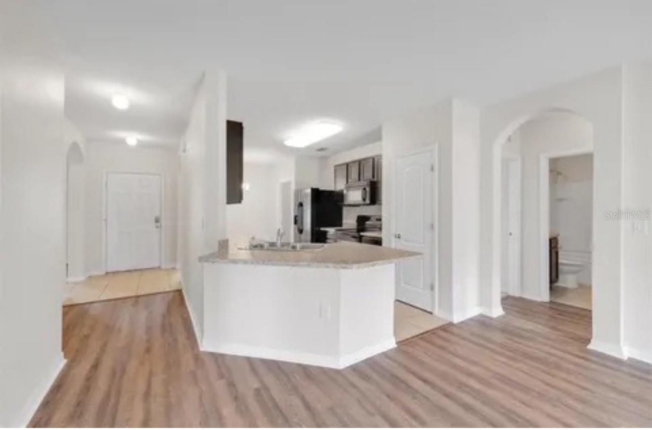 LAKE CUMMINGS ESTATE - Residential