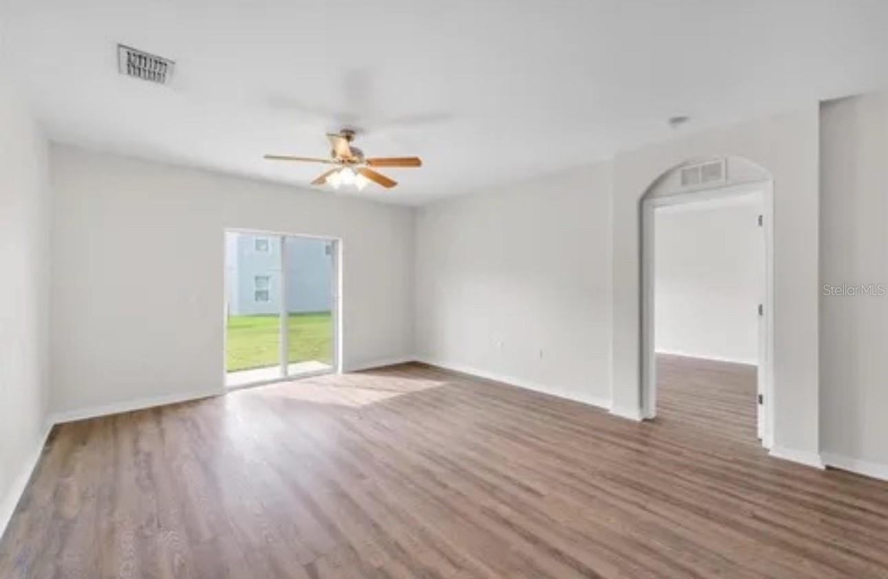 LAKE CUMMINGS ESTATE - Residential