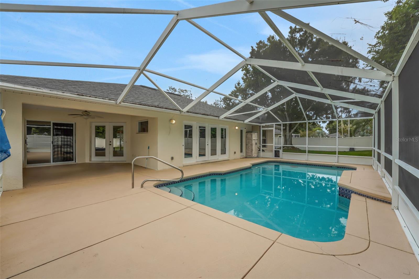 102 HILLSIDE COURT