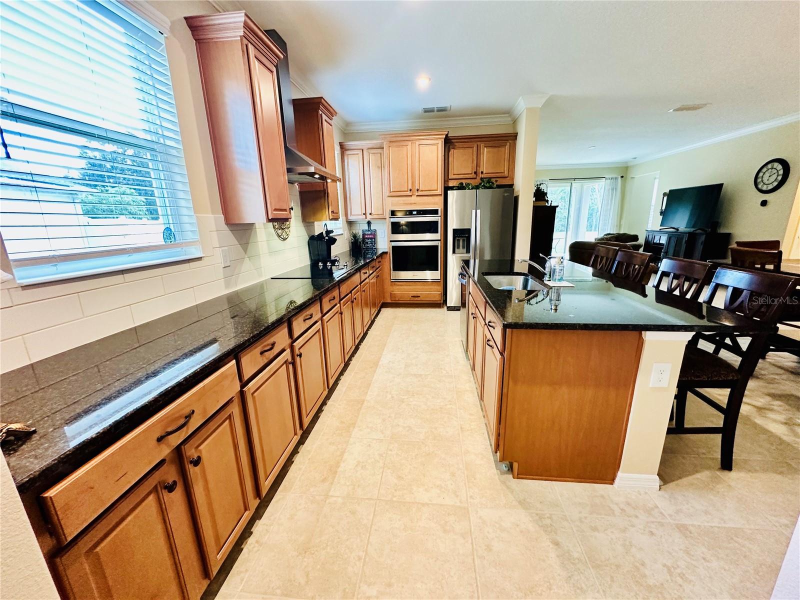 2337 FARNHAM DRIVE