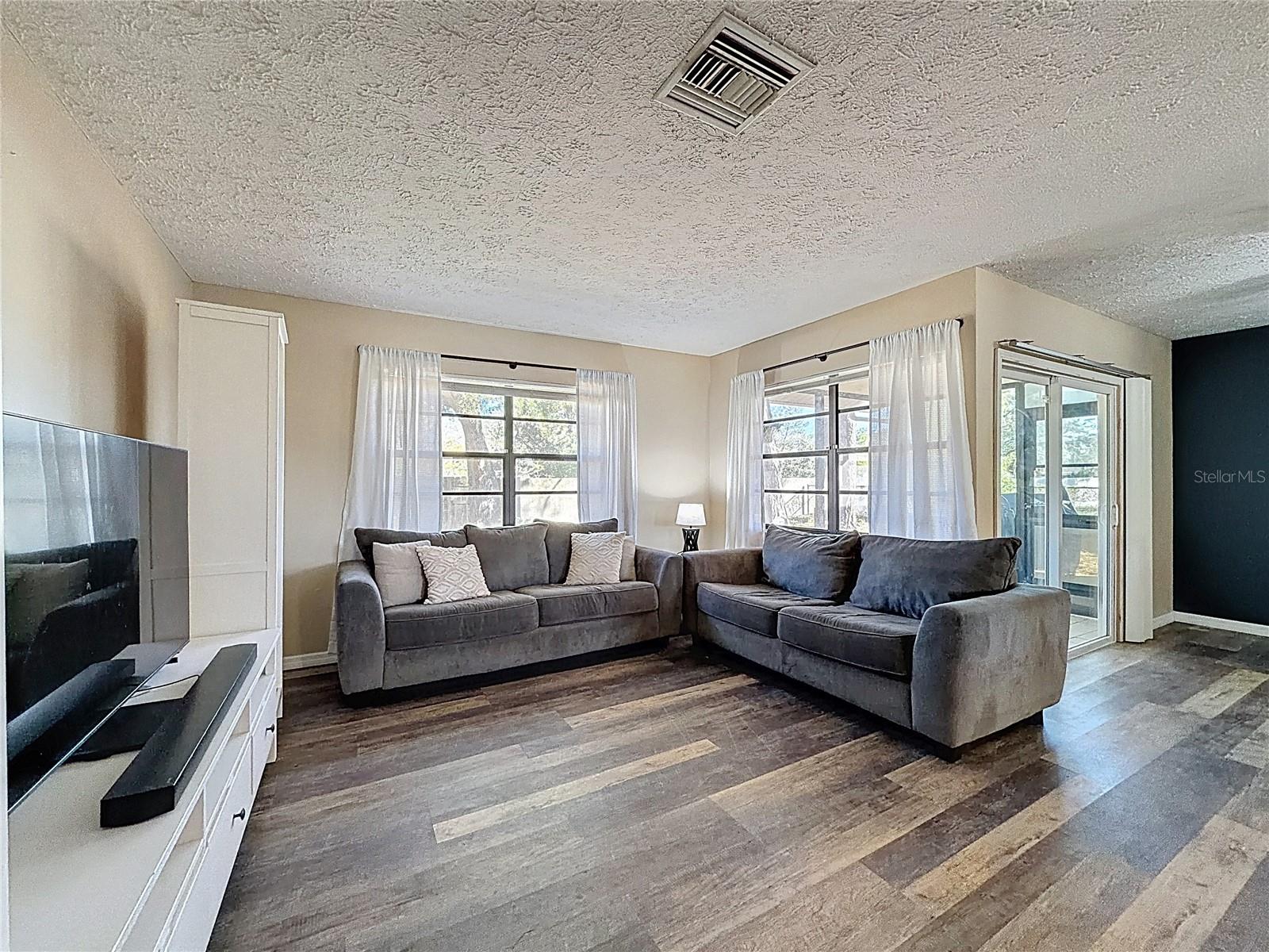 DEER PARK - Residential