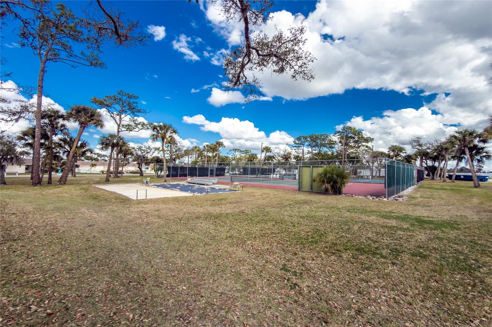 KINGS GATE SEC I - Residential