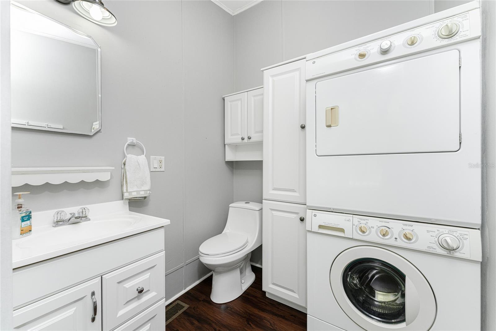 KINGS GATE SEC I - Residential