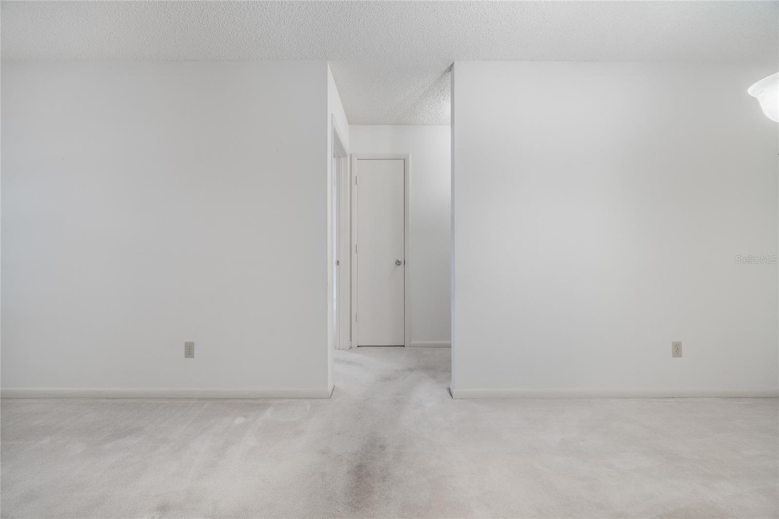 CIRCLE SQUARE WOODS - Residential