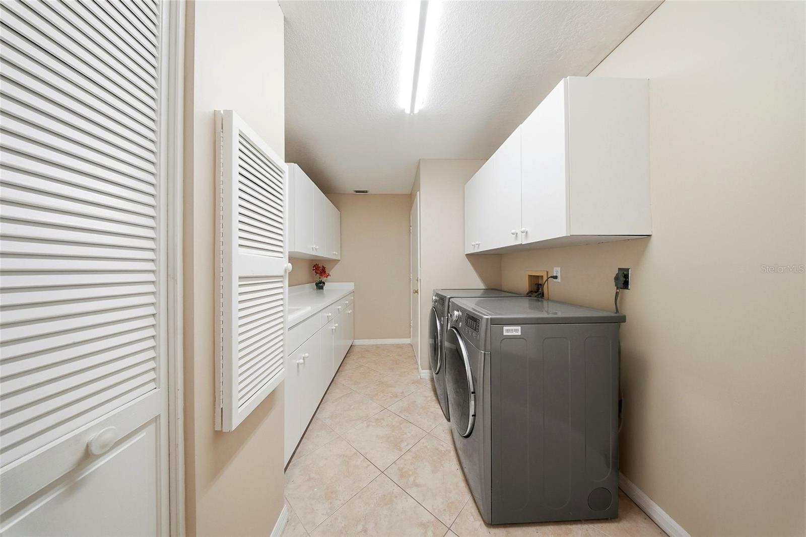RIVIERA BAY SECOND ADD PT REP & ADD - Residential
