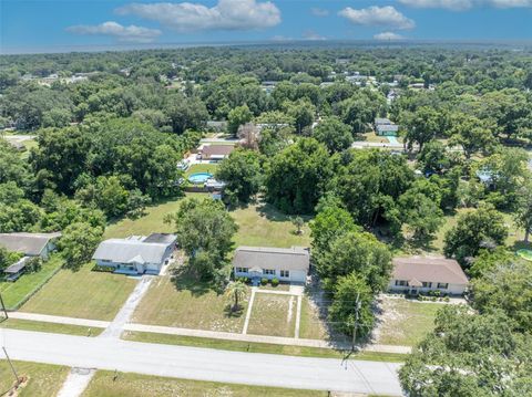 A home in DEBARY