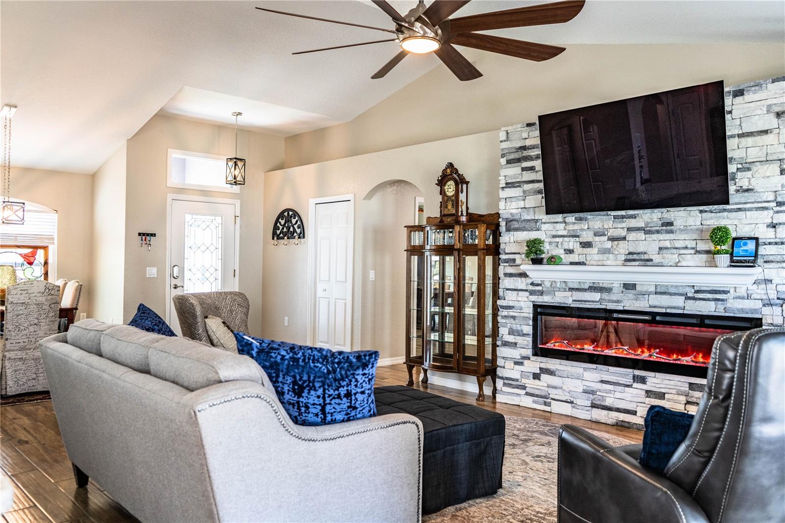 REMINGTON OAKS PH 01 - Residential