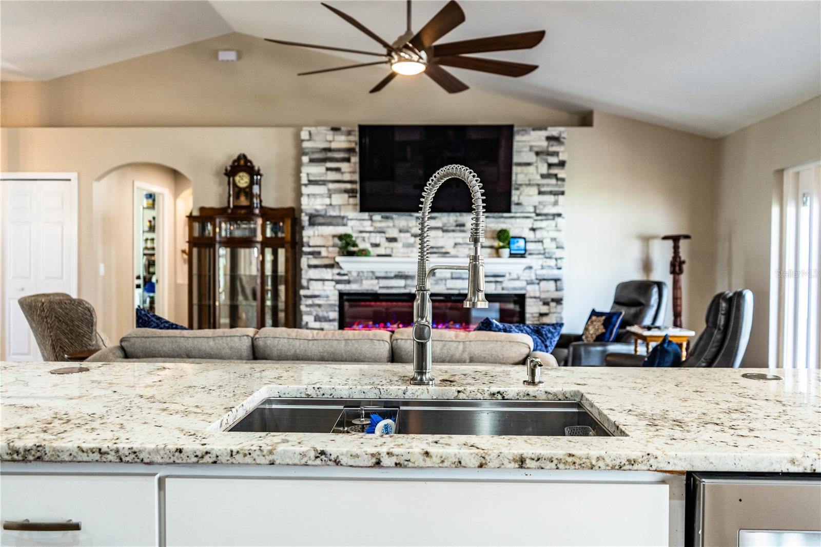 REMINGTON OAKS PH 01 - Residential