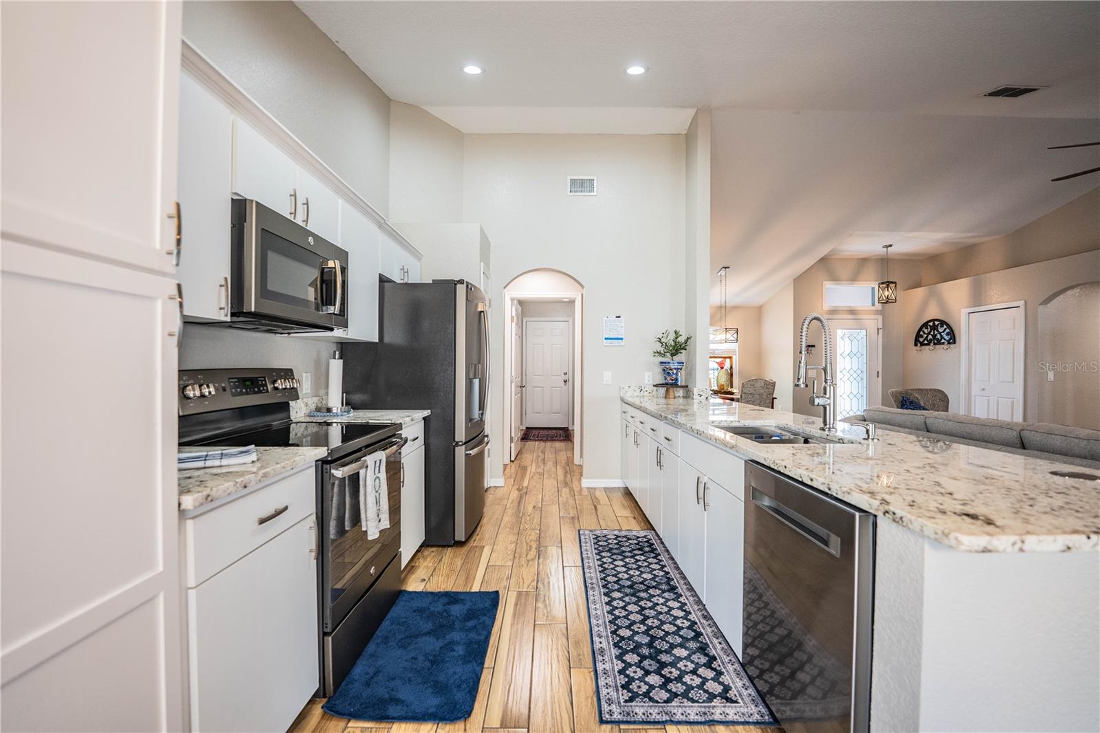 REMINGTON OAKS PH 01 - Residential