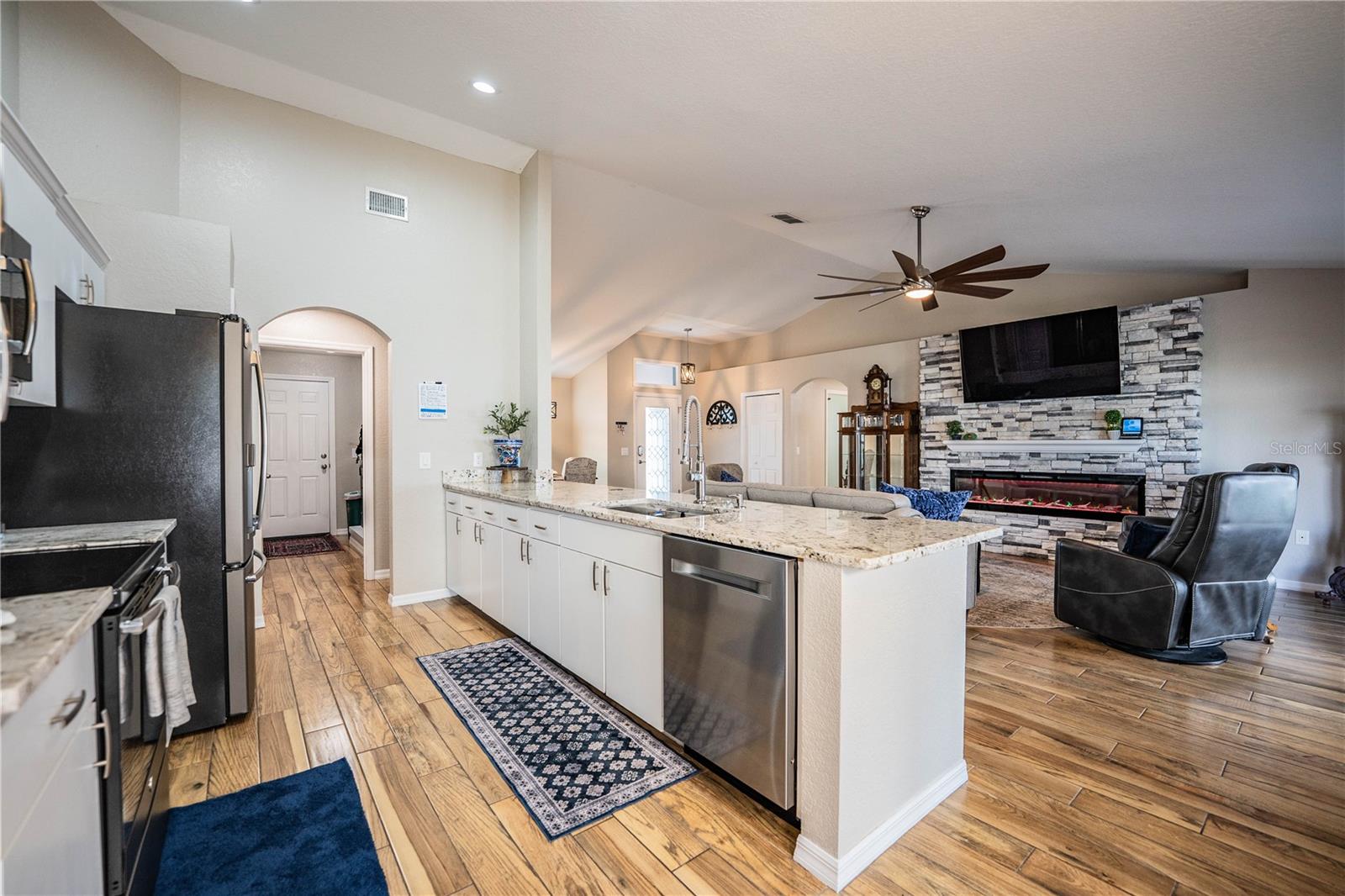 REMINGTON OAKS PH 01 - Residential