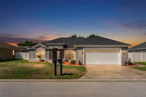 Photo of 7144 Remington Oaks Loop, Lakeland, FL 33810 (MLS # L4959704)