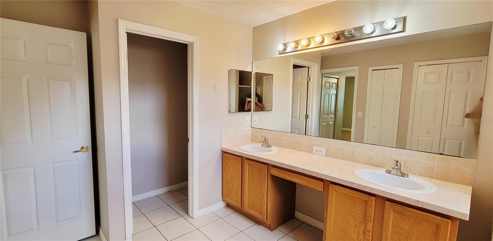EASTLAKE OAKS PH 4 - Residential