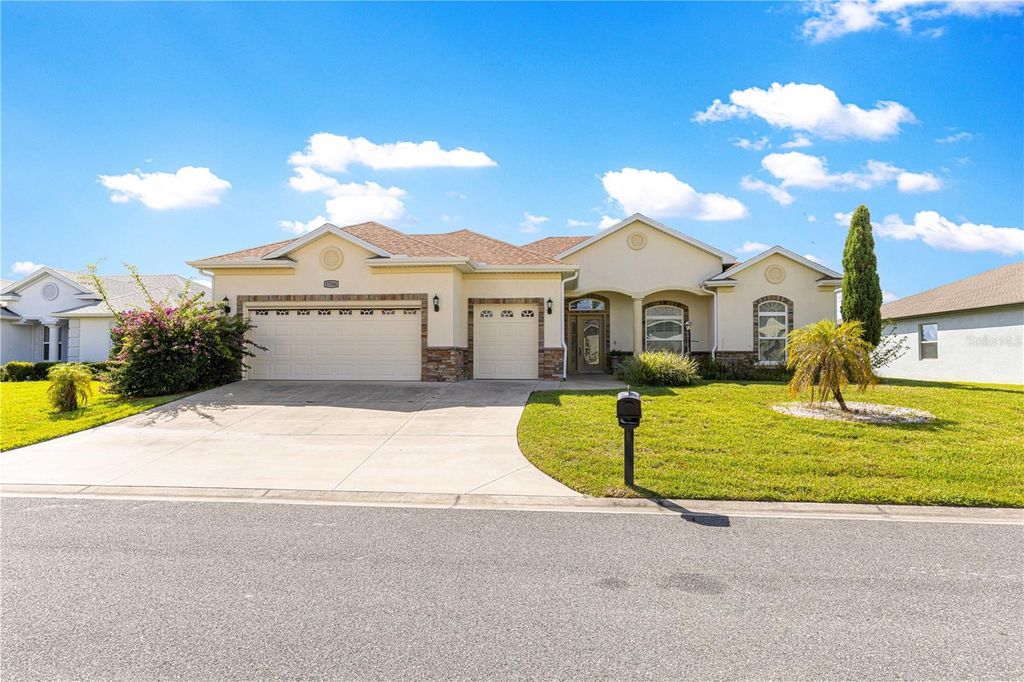 Photo of 17306 SE 112th Ct Road, Summerfield, FL 34491 (MLS # G5102892)