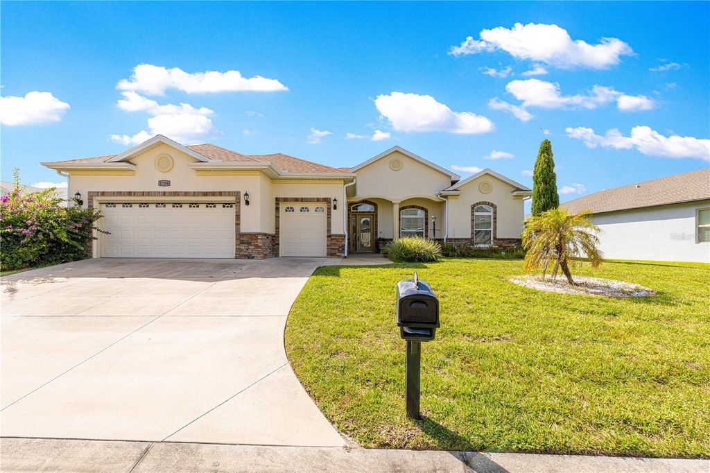Photo of 17306 SE 112th Ct Road, Summerfield, FL 34491 (MLS # G5102892)