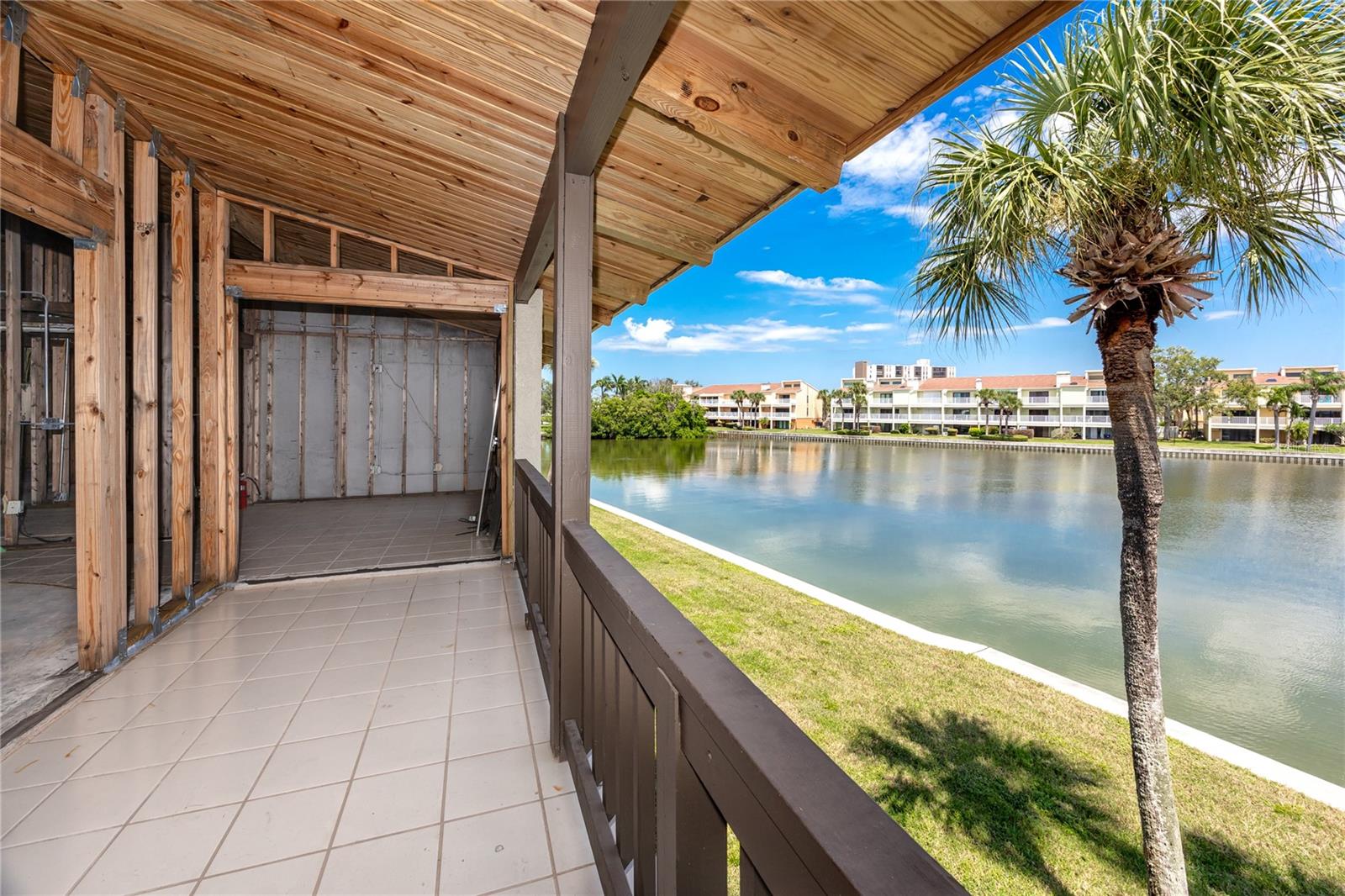 LA COSTA BRAVA CONDO 1 - Residential