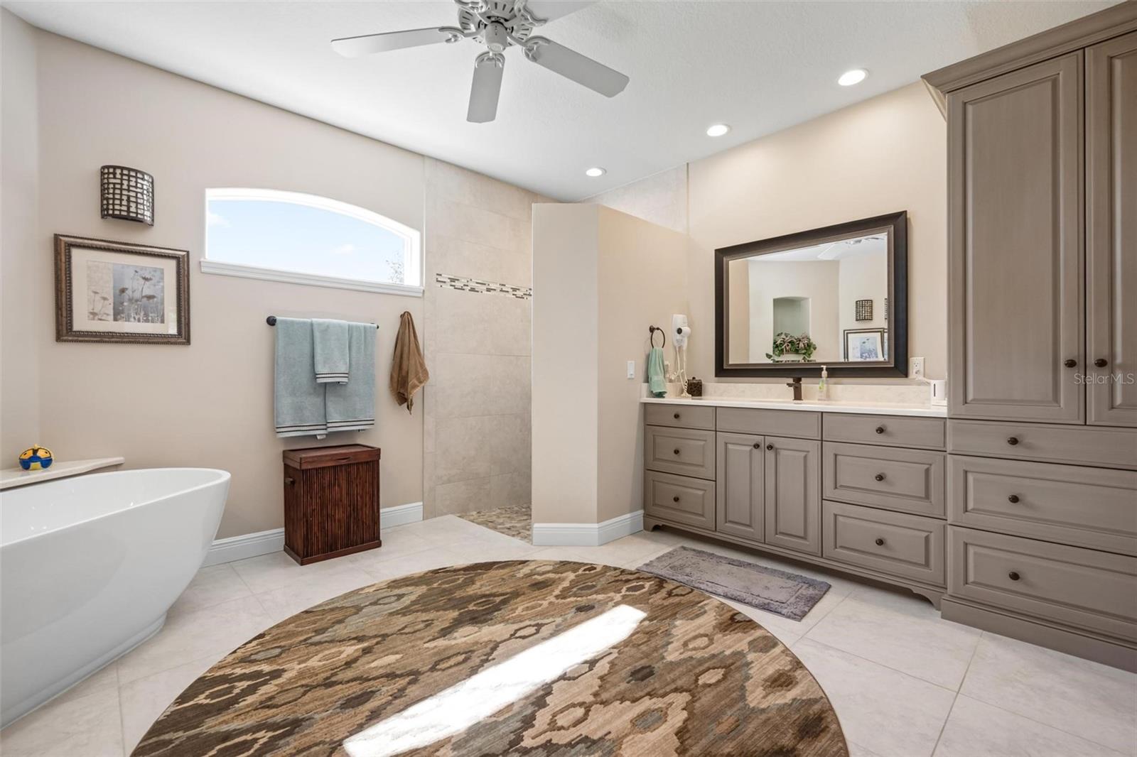 THE RESERVE - Residential