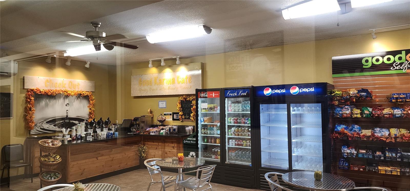 ON TOP OF THE WORLD - Residential