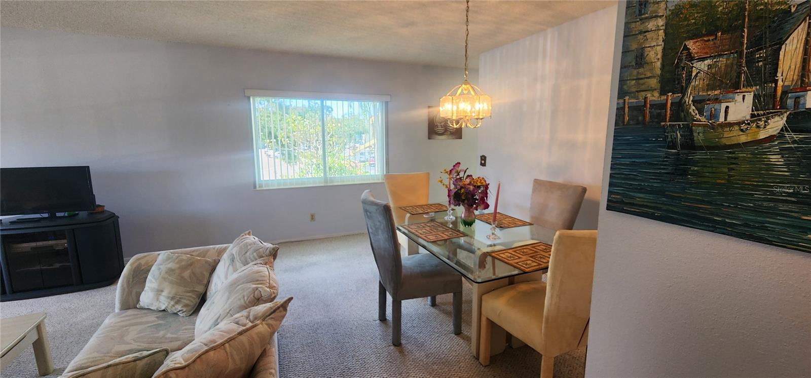 ON TOP OF THE WORLD - Residential