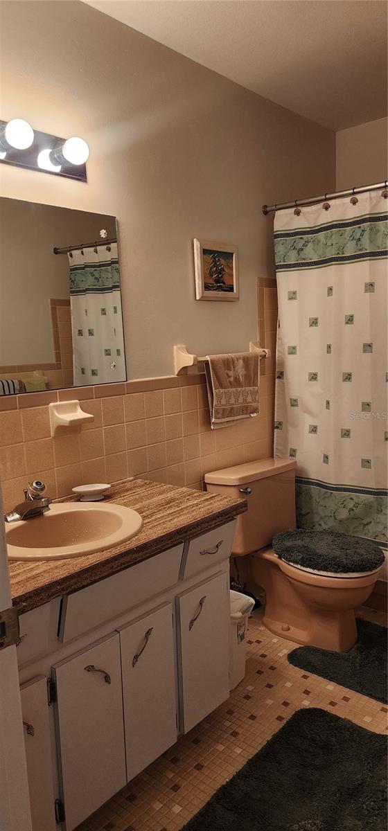 ON TOP OF THE WORLD - Residential