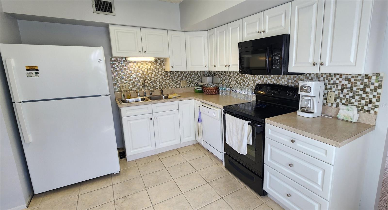 ON TOP OF THE WORLD - Residential