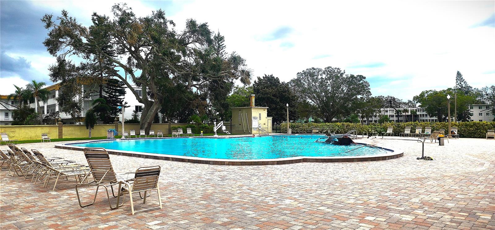 ON TOP OF THE WORLD - Residential