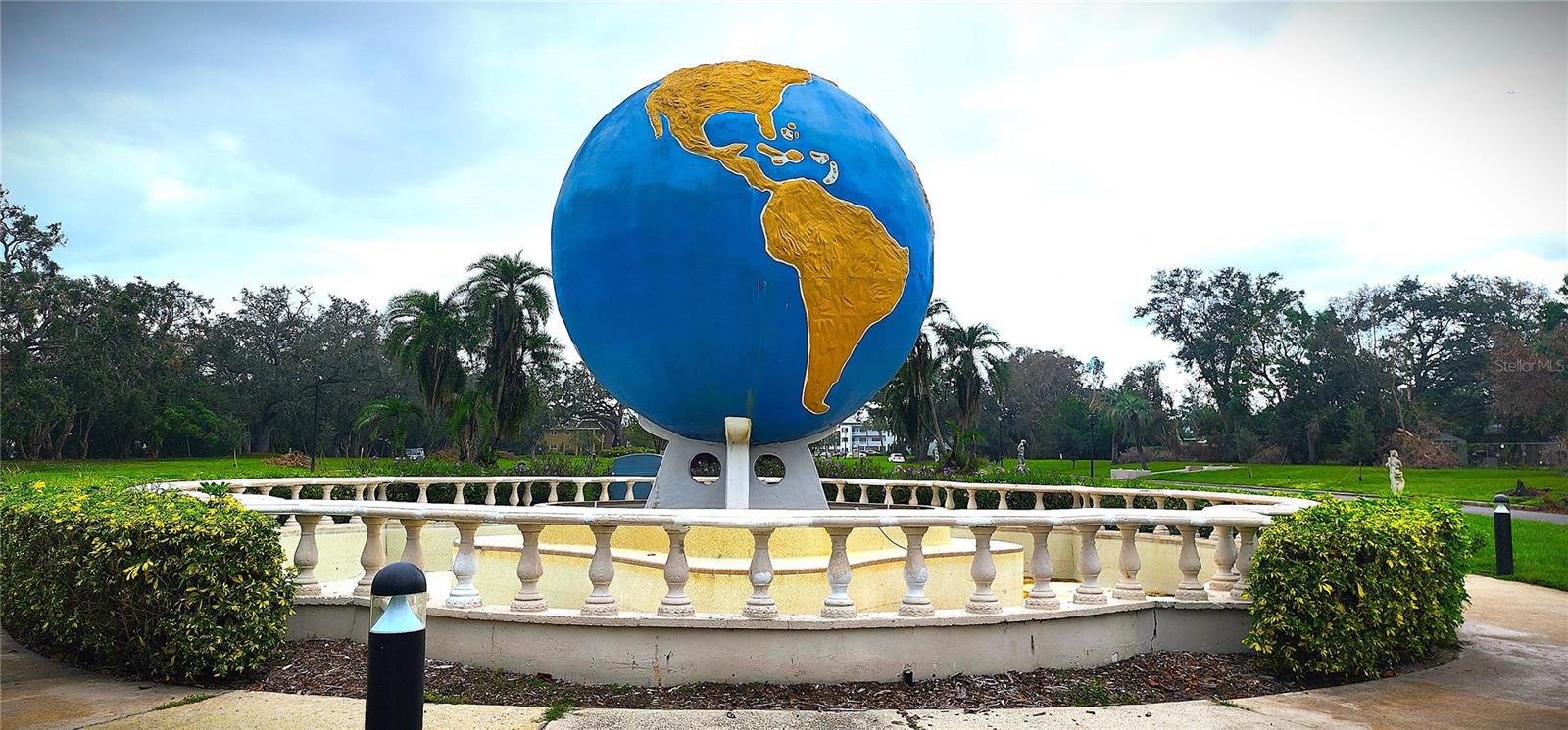 ON TOP OF THE WORLD - Residential