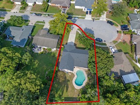 Photo of 736 Forest Glen Court, Maitland, FL 32751 (MLS # O6332033)