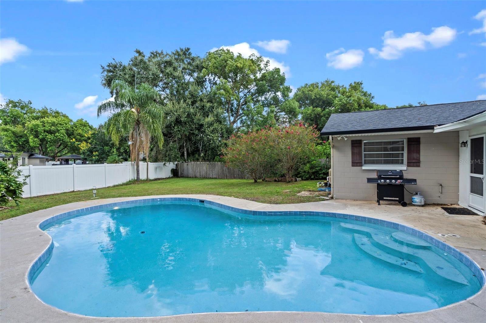 736 FOREST GLEN COURT