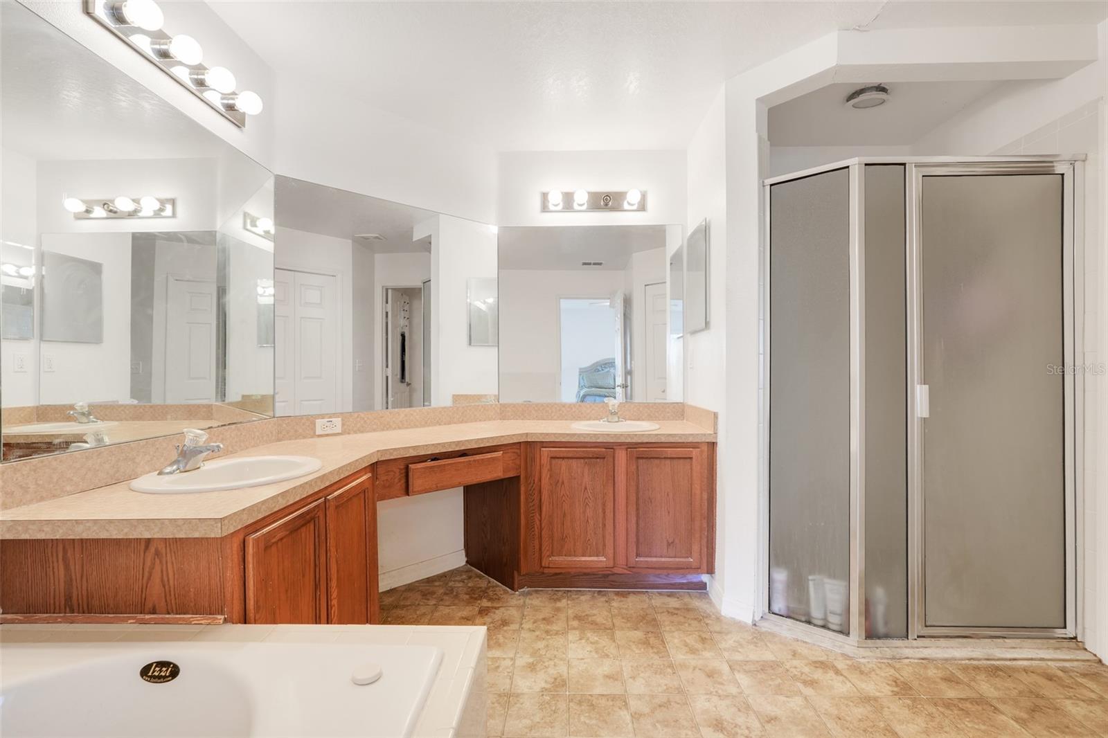 GROVELAND LEXINGTON VILLAGE PH I - Residential