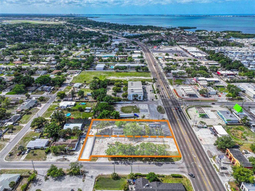 Photo of 6605 14th Street W, Bradenton, FL 34207 (MLS # A4690953)