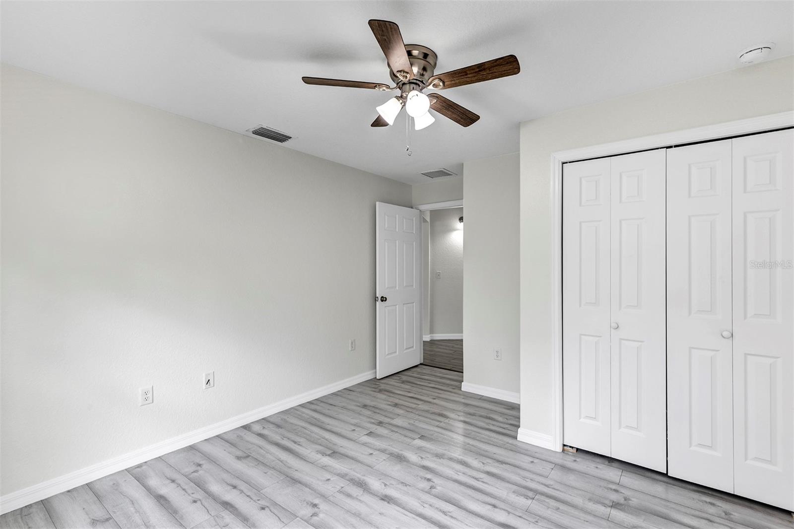 BELLEVIEWS SUNNY SKIES SUB - Residential