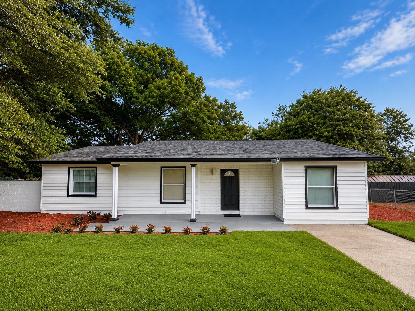 2310 W LISA COURT
