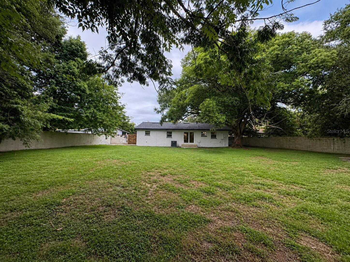 2310 W LISA COURT