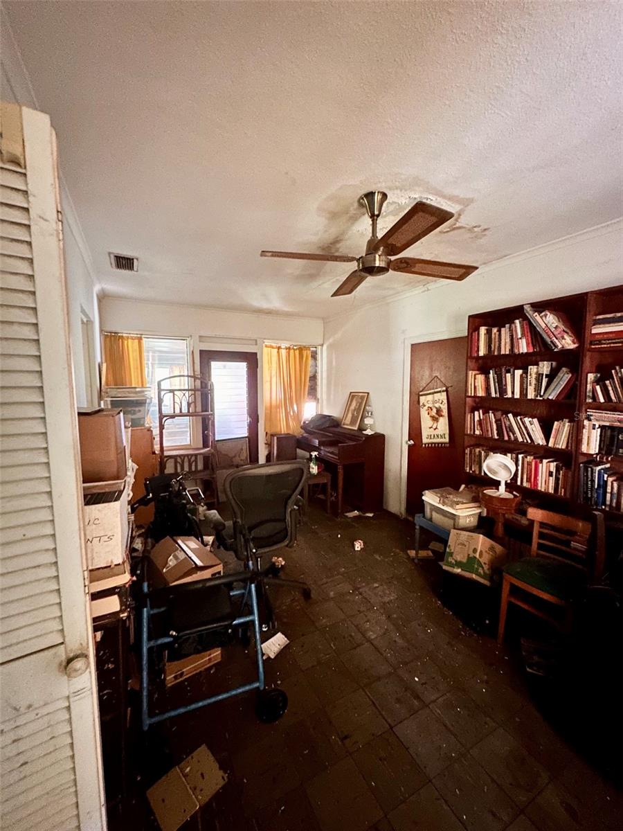 Photo of 115 S Orion Avenue, Clearwater, FL 33765 (MLS # TB8546801)