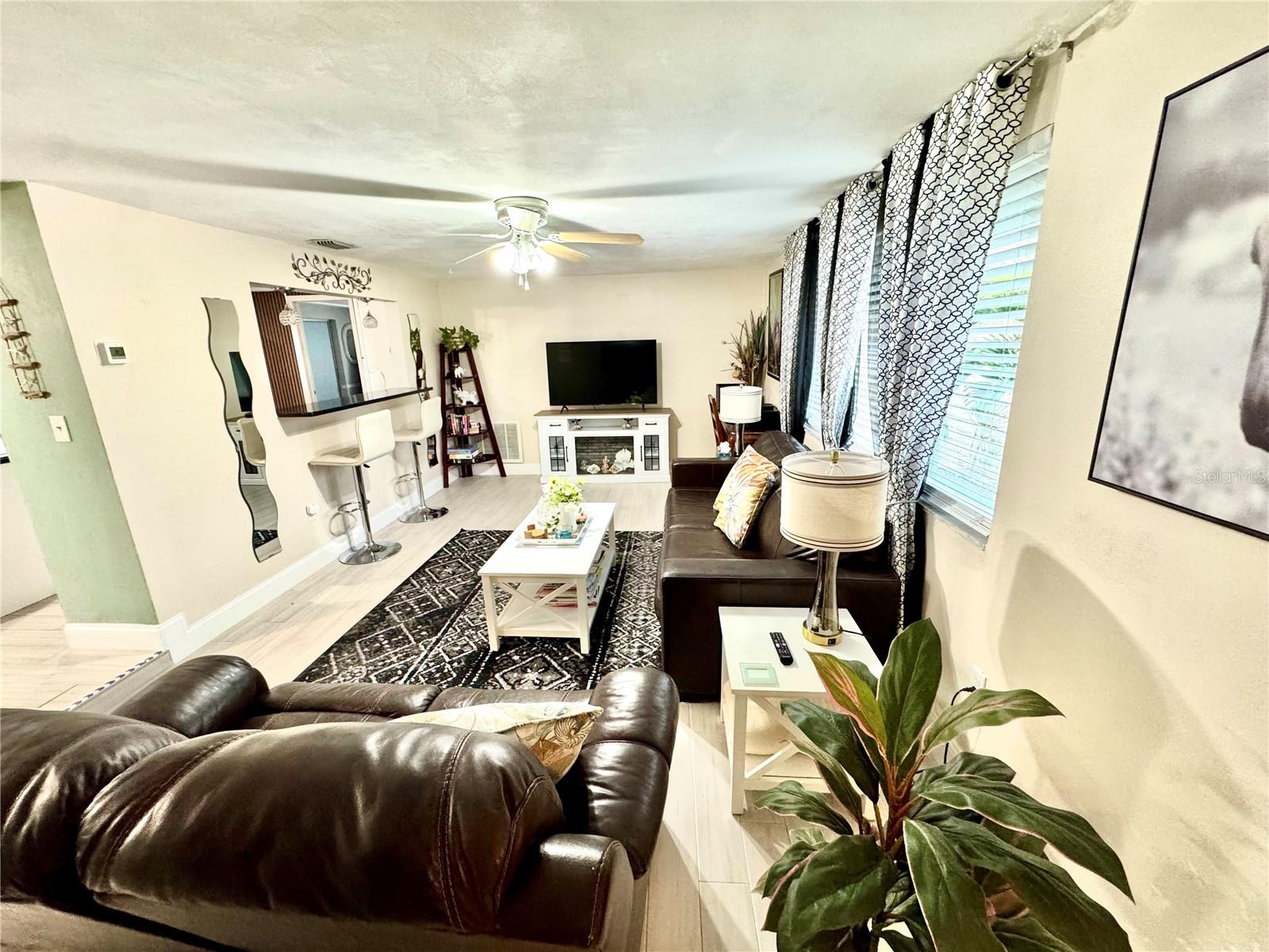 BEACON SQUARE - Residential