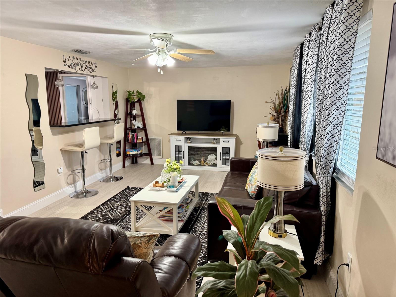 BEACON SQUARE - Residential