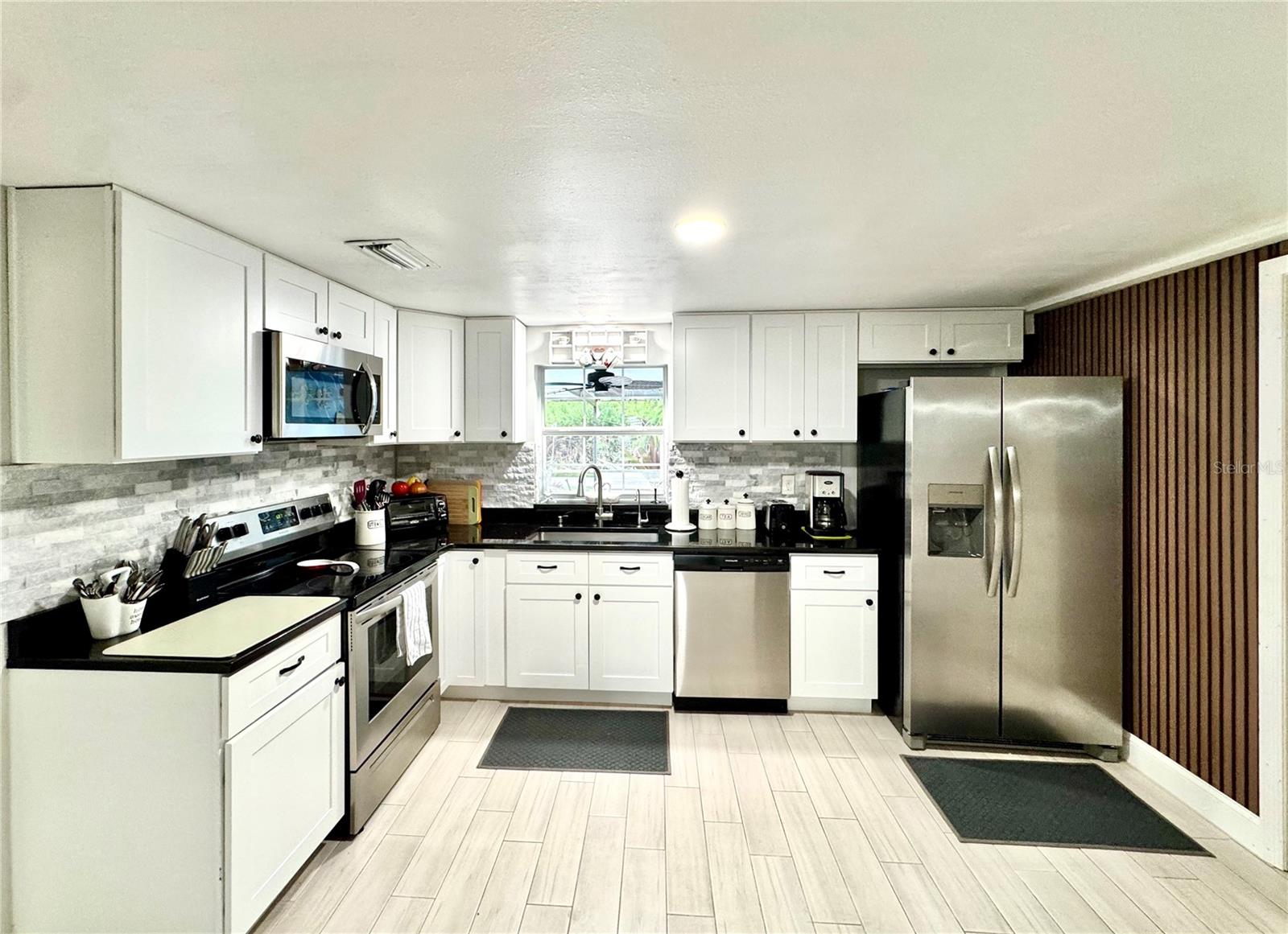 BEACON SQUARE - Residential