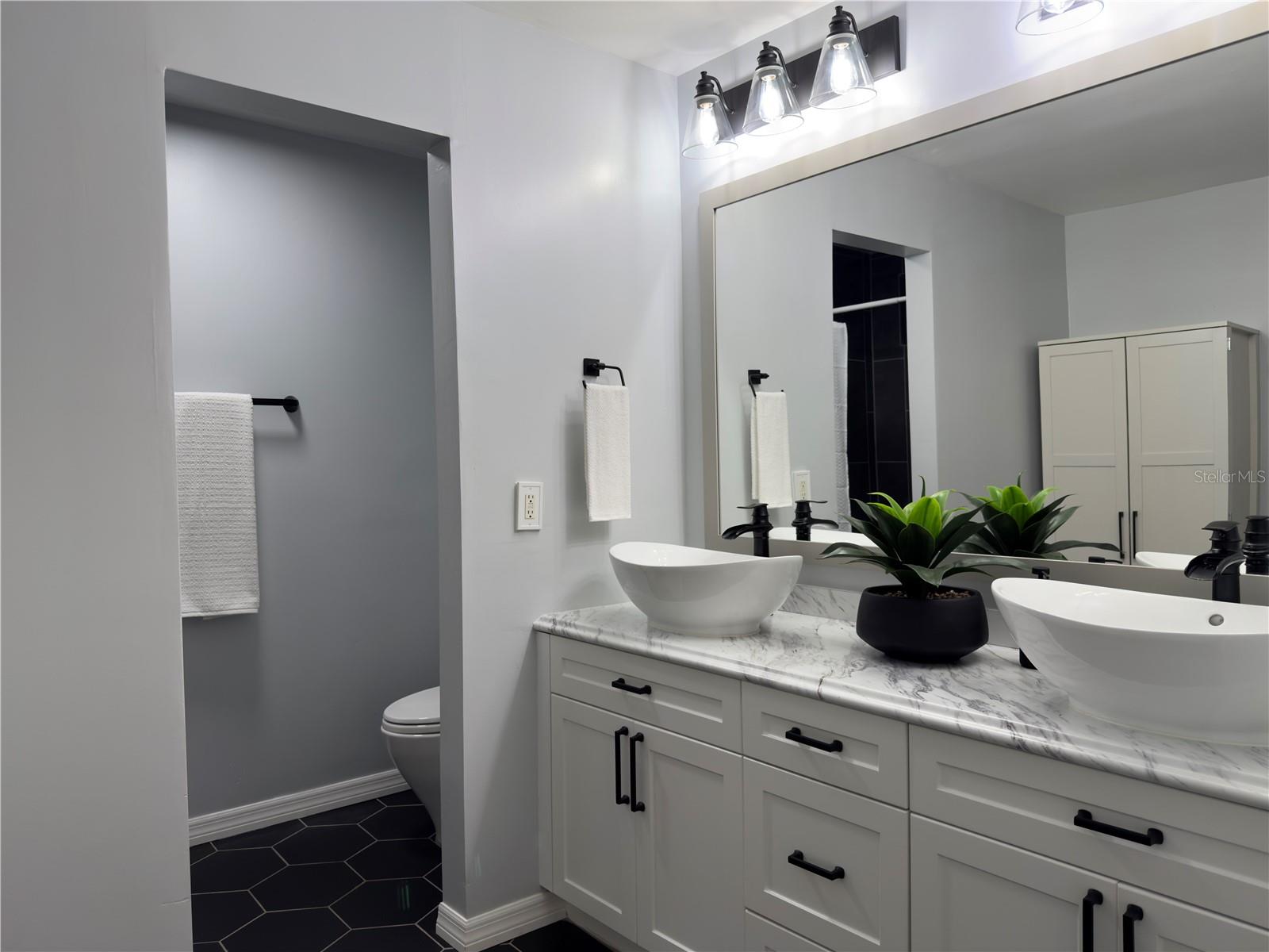 CRICKET CLUB CONDO - Residential