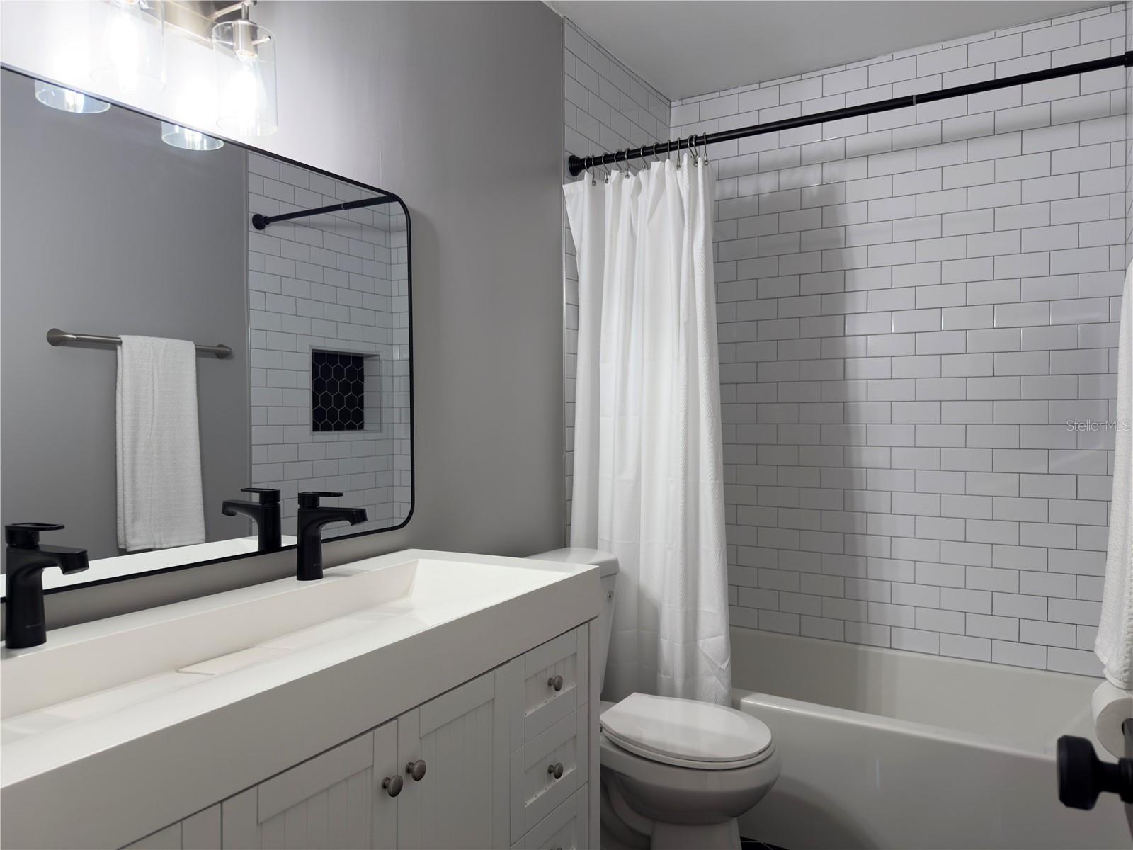 CRICKET CLUB CONDO - Residential