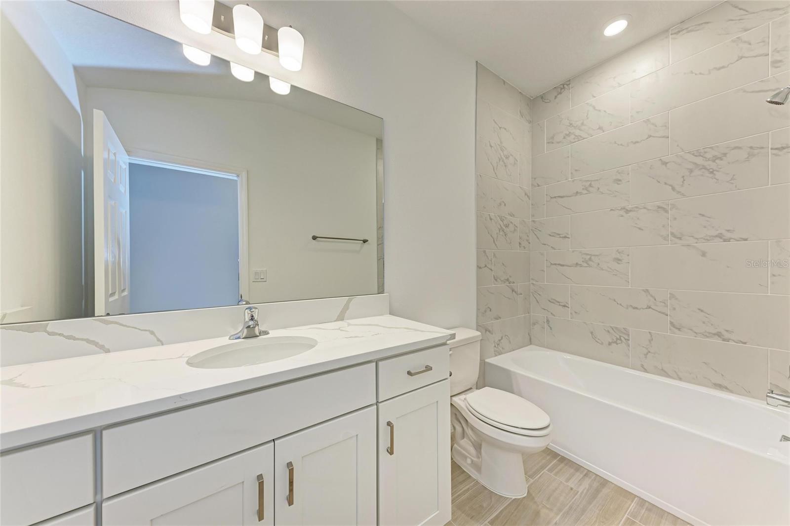 SIENNA PARK TOWNHOMES AT UNIVERSITY - Residential Lease