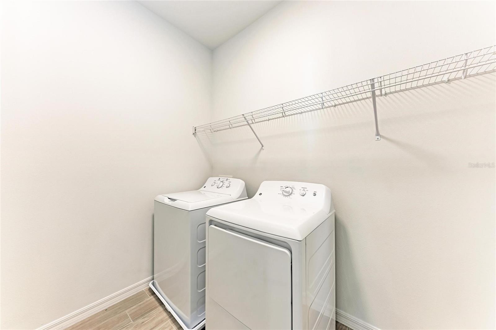 SIENNA PARK TOWNHOMES AT UNIVERSITY - Residential Lease