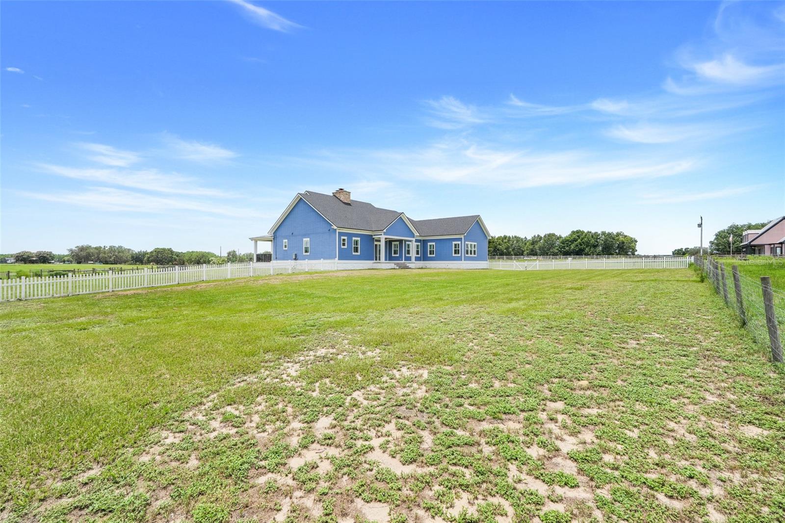 GROVELAND FARMS 16-23-24 - Residential