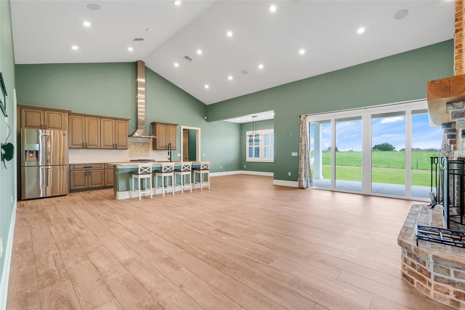 GROVELAND FARMS 16-23-24 - Residential