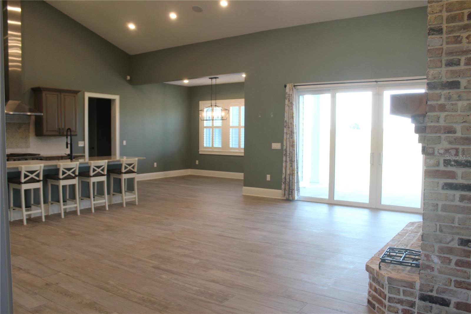 2437 BAY LAKE LOOP